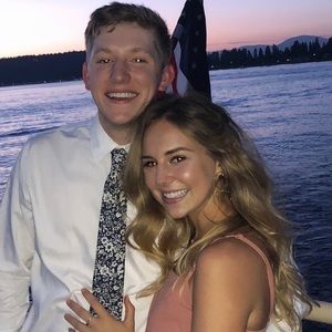 Meet your Posher, Brenna